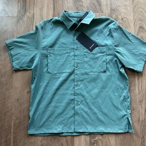 Men’s Lululemon Easy Short Sleeve Shirt - Size L